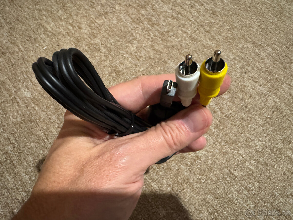 Kabely a adaptéry/konvertory/redukce: různé - 12