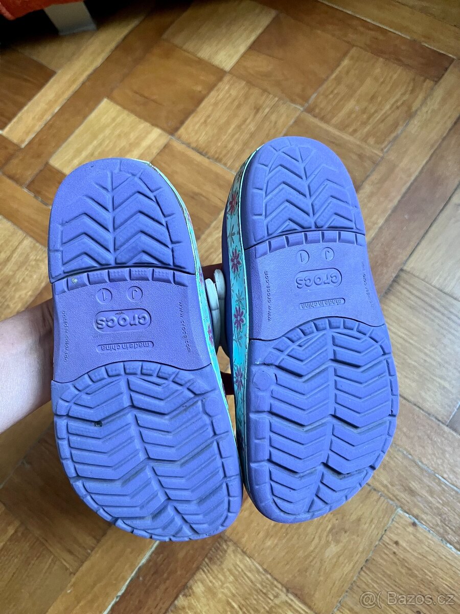 dívčí, detske pantofle crocs vel 32 - 12