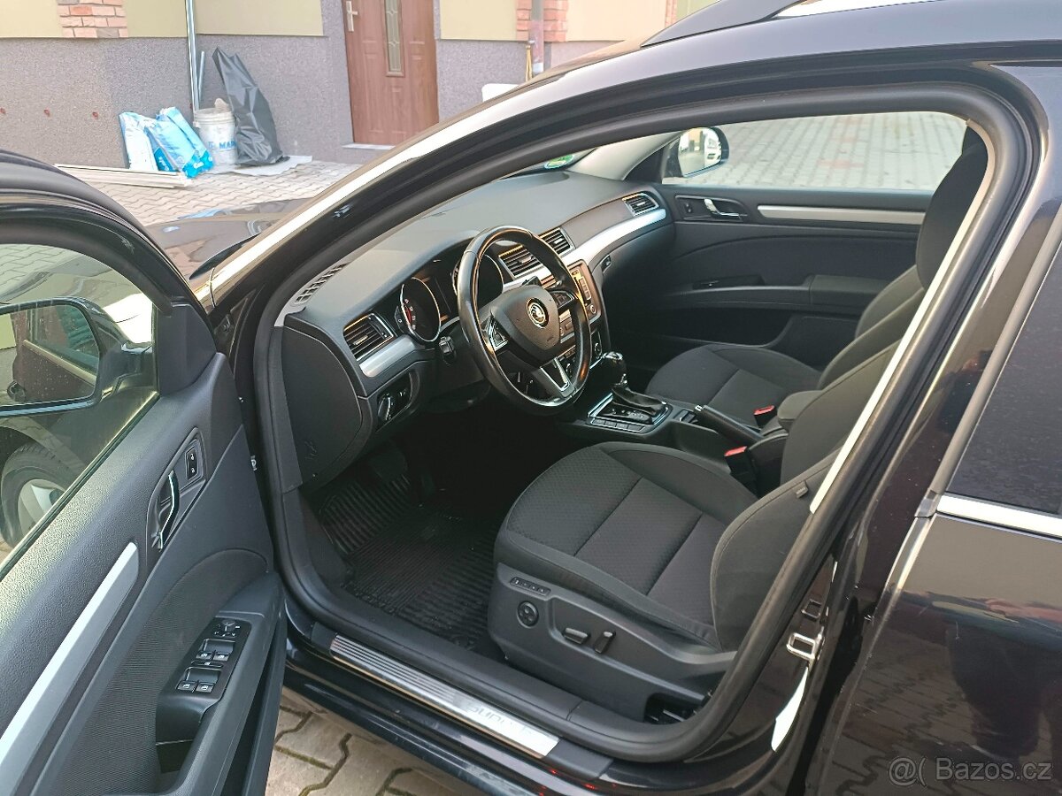 Superb 2.0 Tdi 103 kW DSG combi Elegance - 12