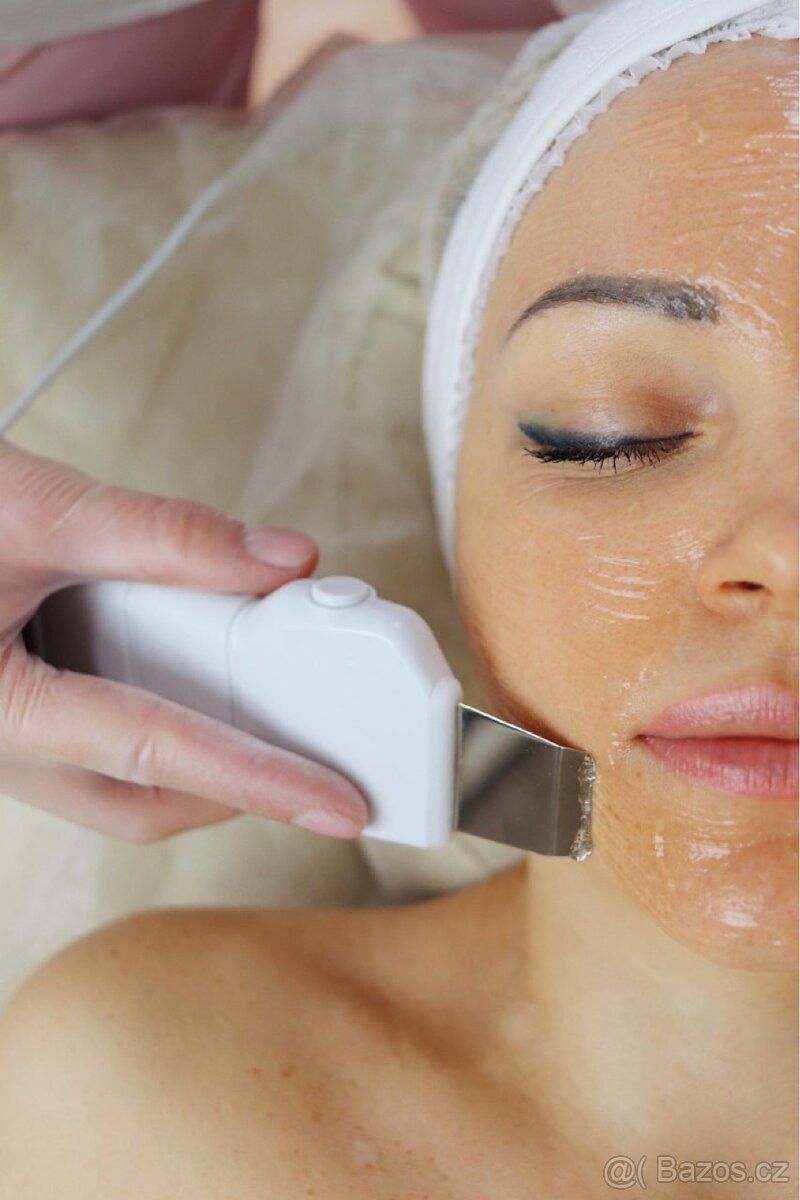 Multifunkční kosmetický přístroj - 12