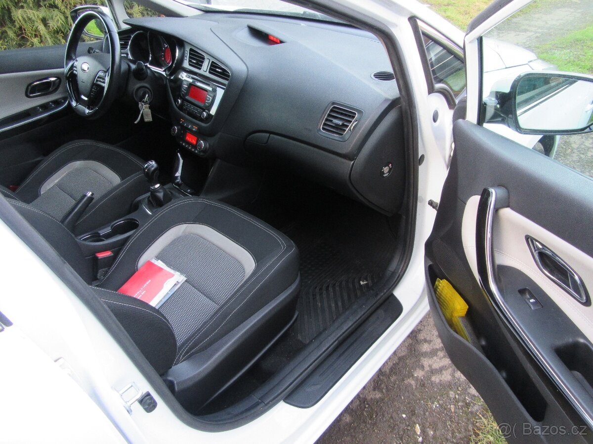 KIA CEED 1.6 crdi 94kw r.2014 nové v čr.naj.119 000km - 12