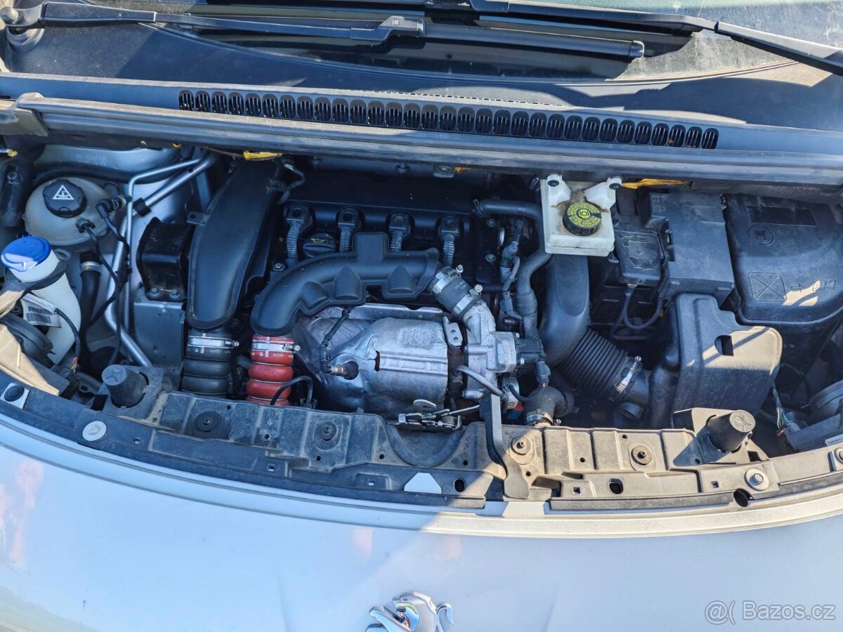 Peugeot 3008 1.6 115kW benzín, 76tis km - 12