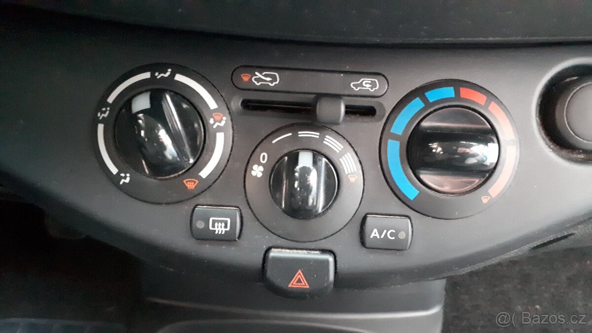 Nissan Micra 1.2i, clima, nová STK - 12