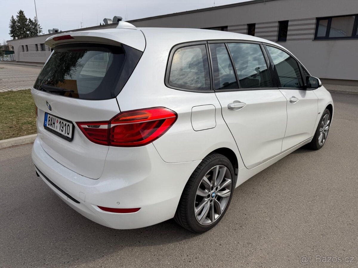 BMW řady 2 - 12