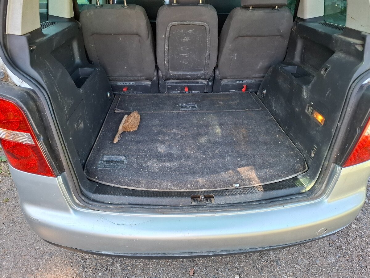 VW Touran 2.0 TDI 103kw Klima Model 2006. Nova Stk.... - 12