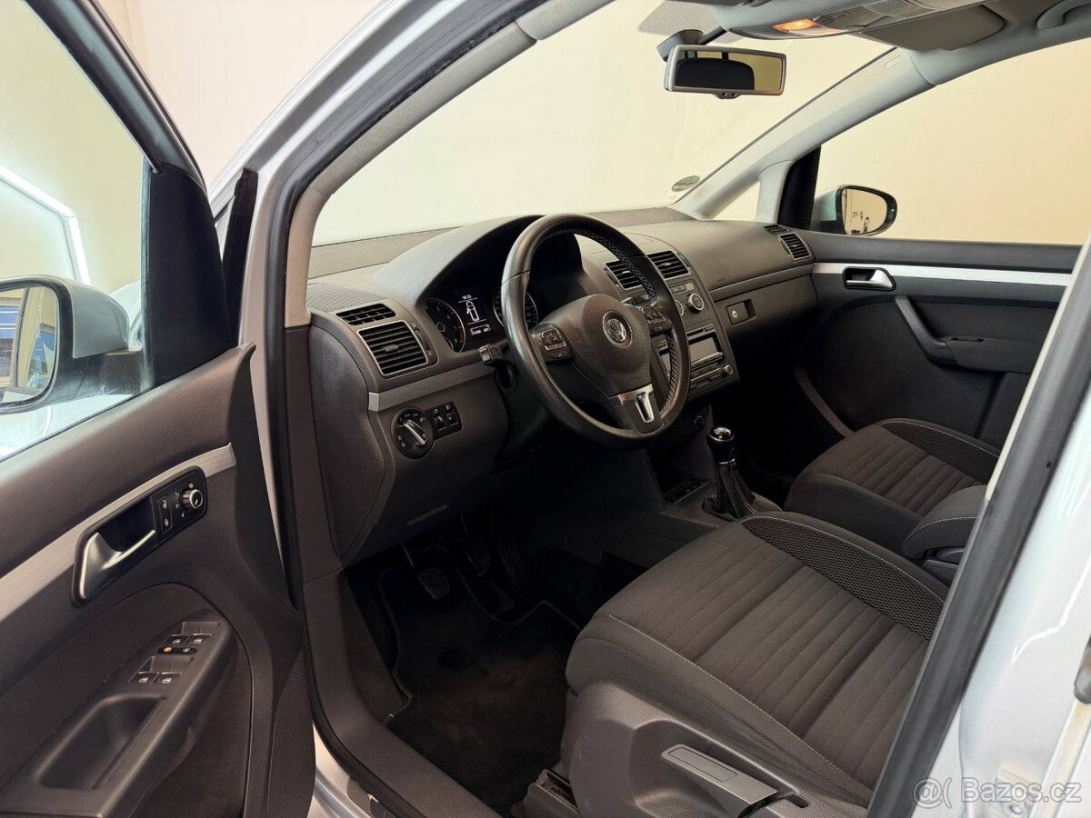 Volkswagen Touran, 1.4 TSI CUP/WEBASTO/7.MÍST - 12