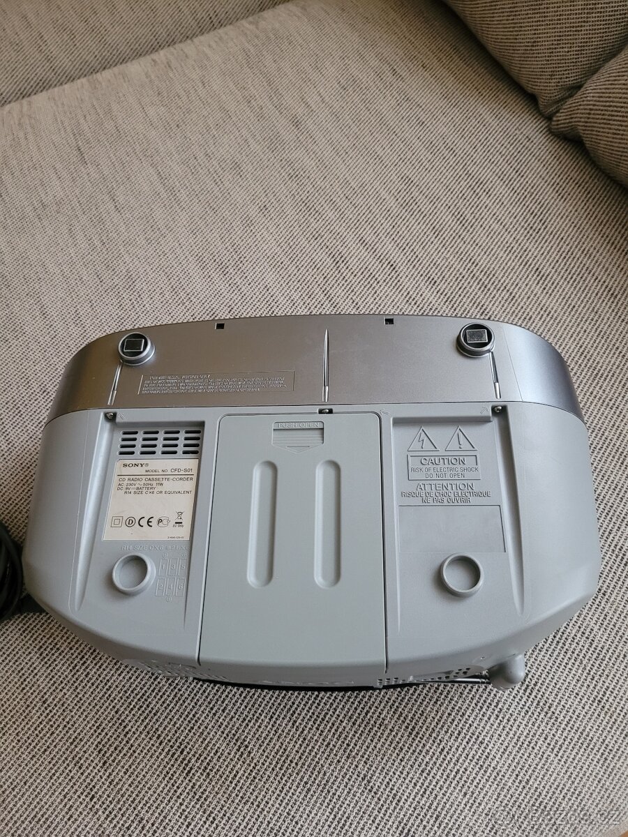 Rádio přehrávač SFD-S01 zn. Sony - 12