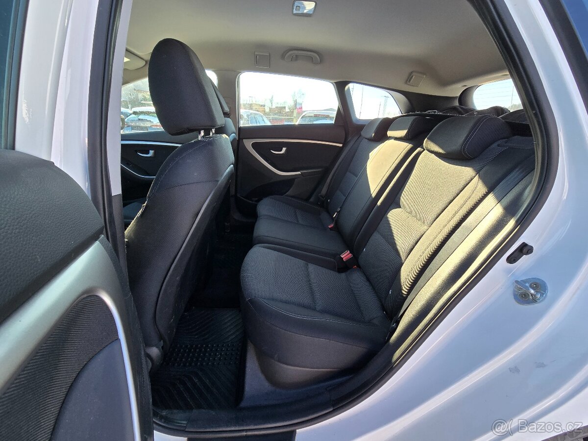 Hyundai i30 1.6 GDI 1.maj.Cz garance km,2 sady kol - 12