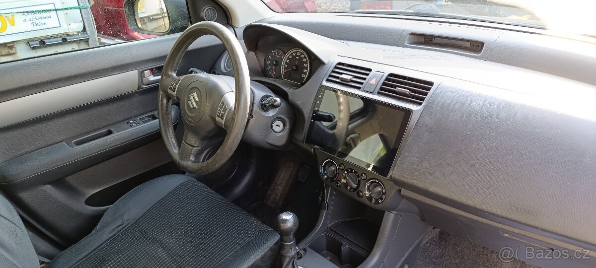 SUZUKI Swift 1.3 benzín+LPG - 12