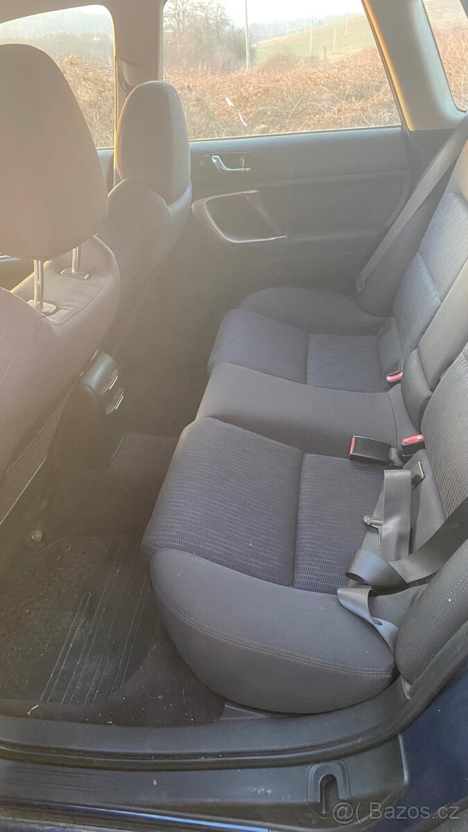 Subaru Legacy 2004 2.5 121kw - 12