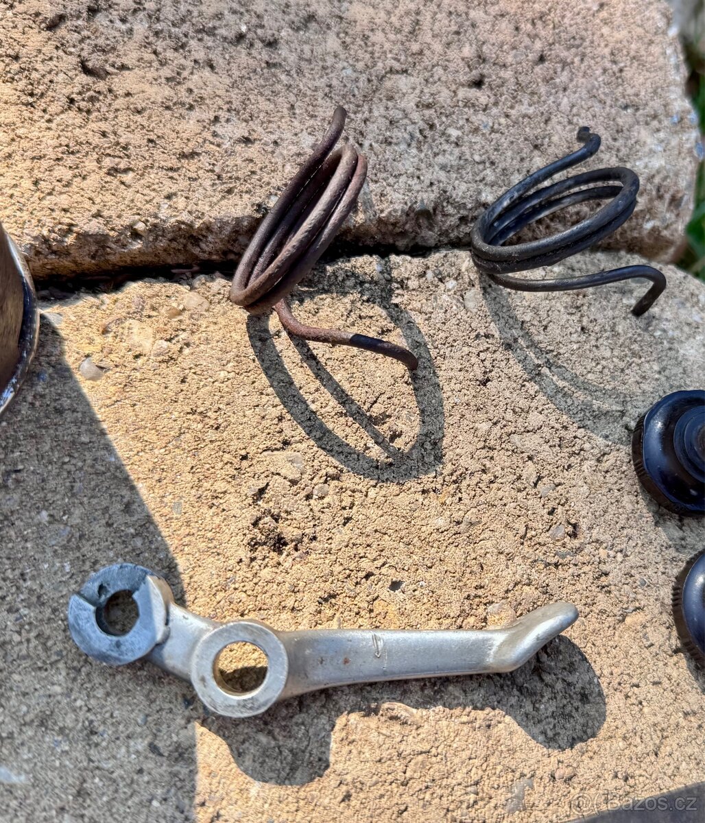 ČZ 125 B T 125 150 C - díly - 12