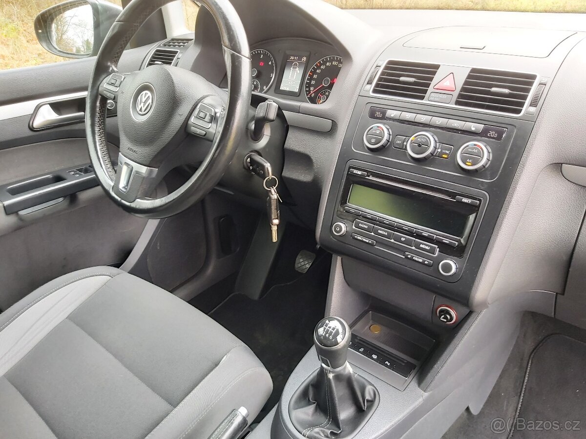 Volkswagen Touran 2.0 103 kw Life, 2013 - 12