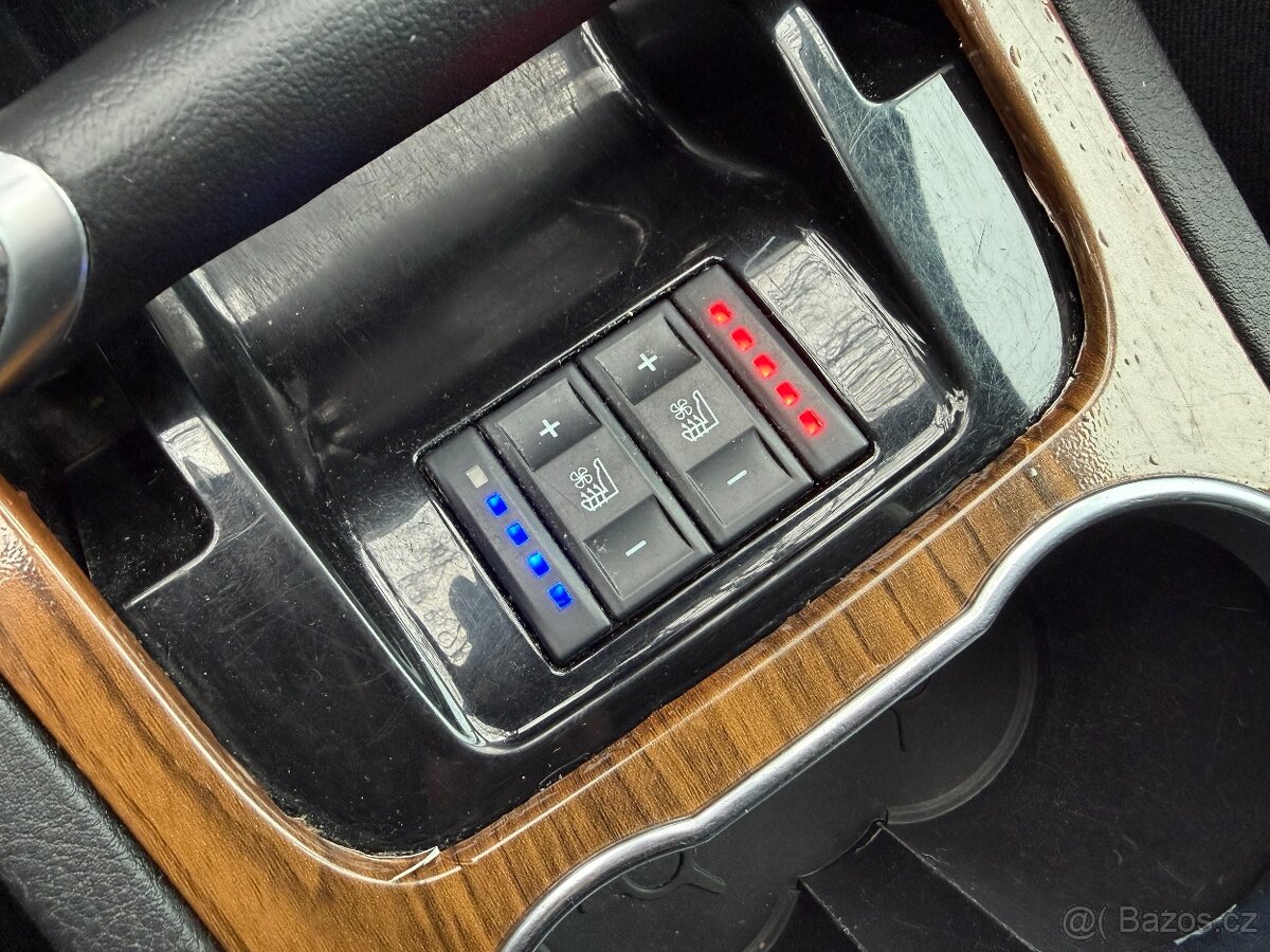 Ford S-MAX 2,2 TDCi 147kW ACC, Xenon, Navi - 12