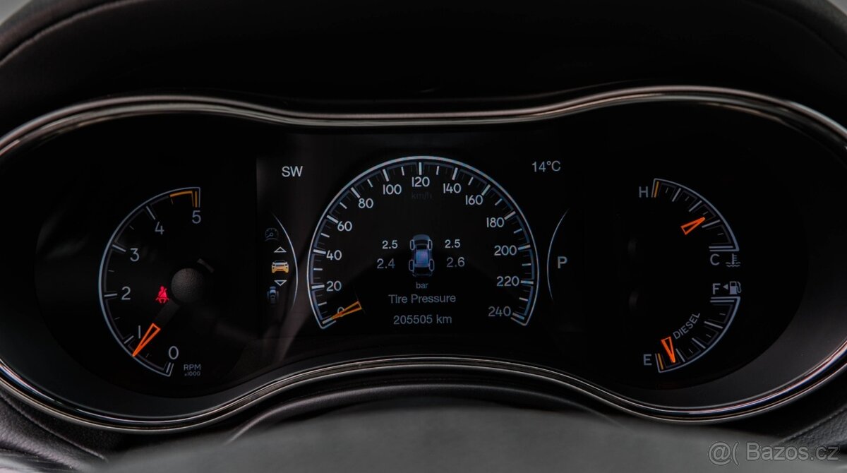 Jeep Grand Cherokee 3.0L V6 CRD Limited S-Model - 12