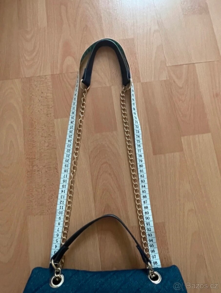 Džínová kabelka se zlatými detaily - 12