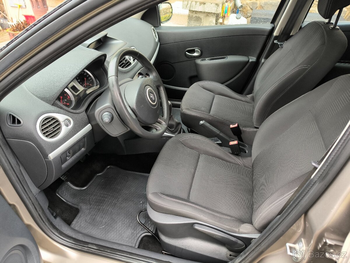 RENAULT CLIO COMBI 1.2i 16V 74kw, r.v. 2012, PERFEKTNÍ STAV - 12