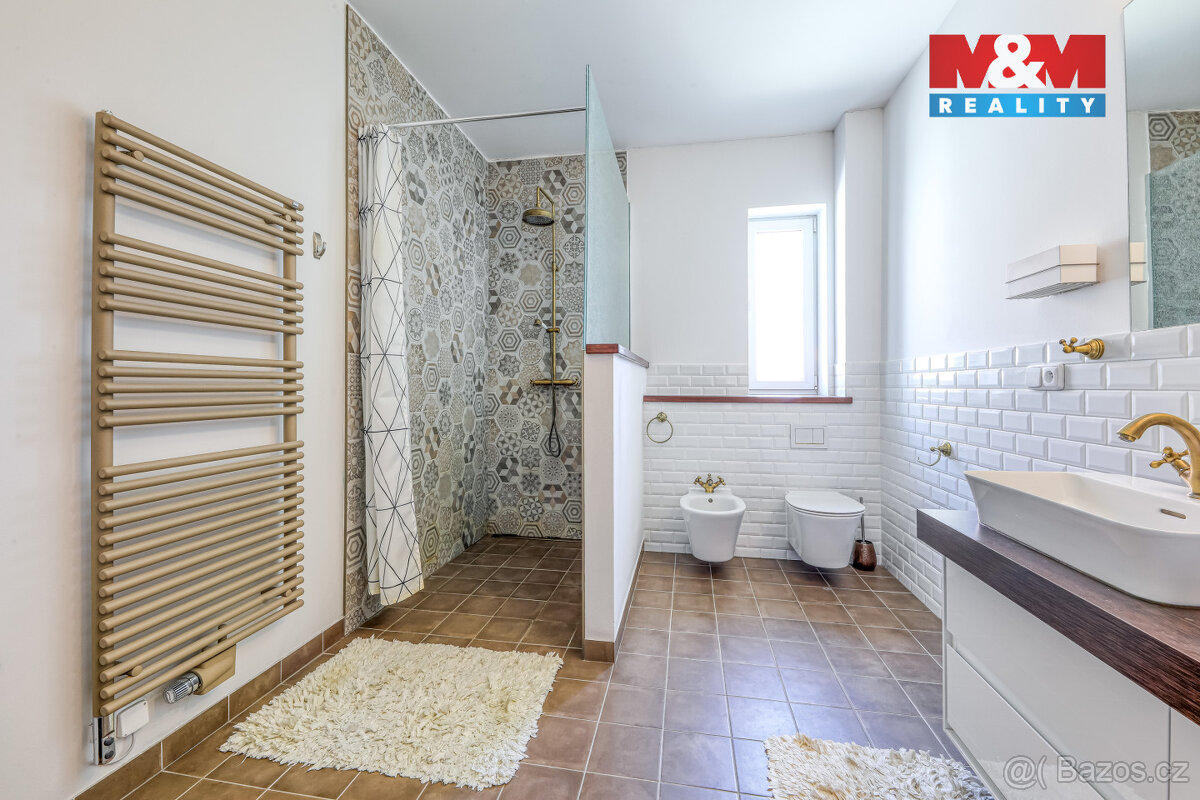 Pronájem bytu 3+1, 140 m², Plzeň, ul. Erbenova - 12