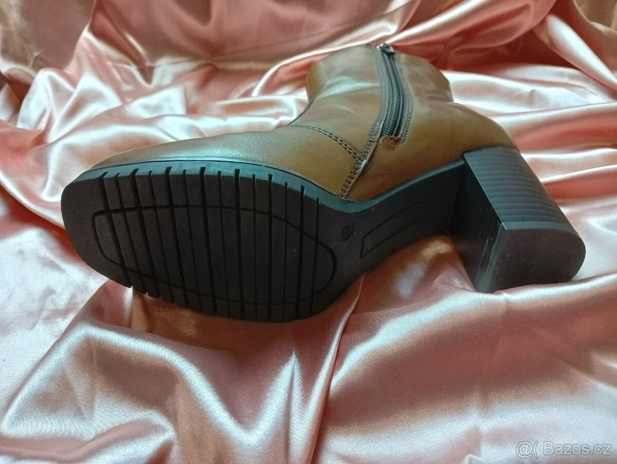 ♥️ Dámské kotníkové boty / polokozačky kožené hnědé Lasocki - 12