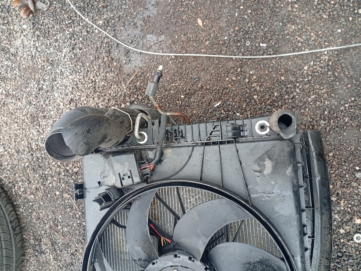 MERCEDES ML W164 PŘEDNÍ ČELO, VÝZTUHY, SAHARA S CHLADIČI - 12