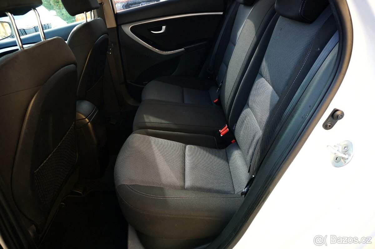 HYUNDAI I30 CW 1,6 GDI 99KW 2015 142000 KM - 12