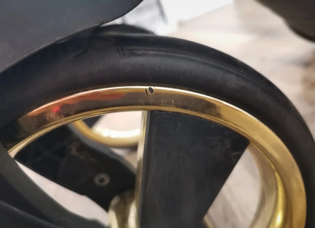 Kočárek 2v1 Junama Onyx Gold - 12