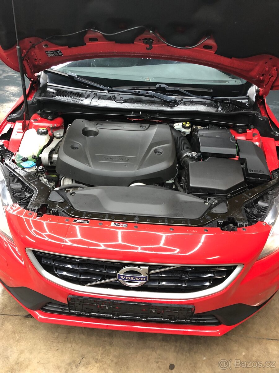 Volvo V40 r-design 2.0tdi - 12
