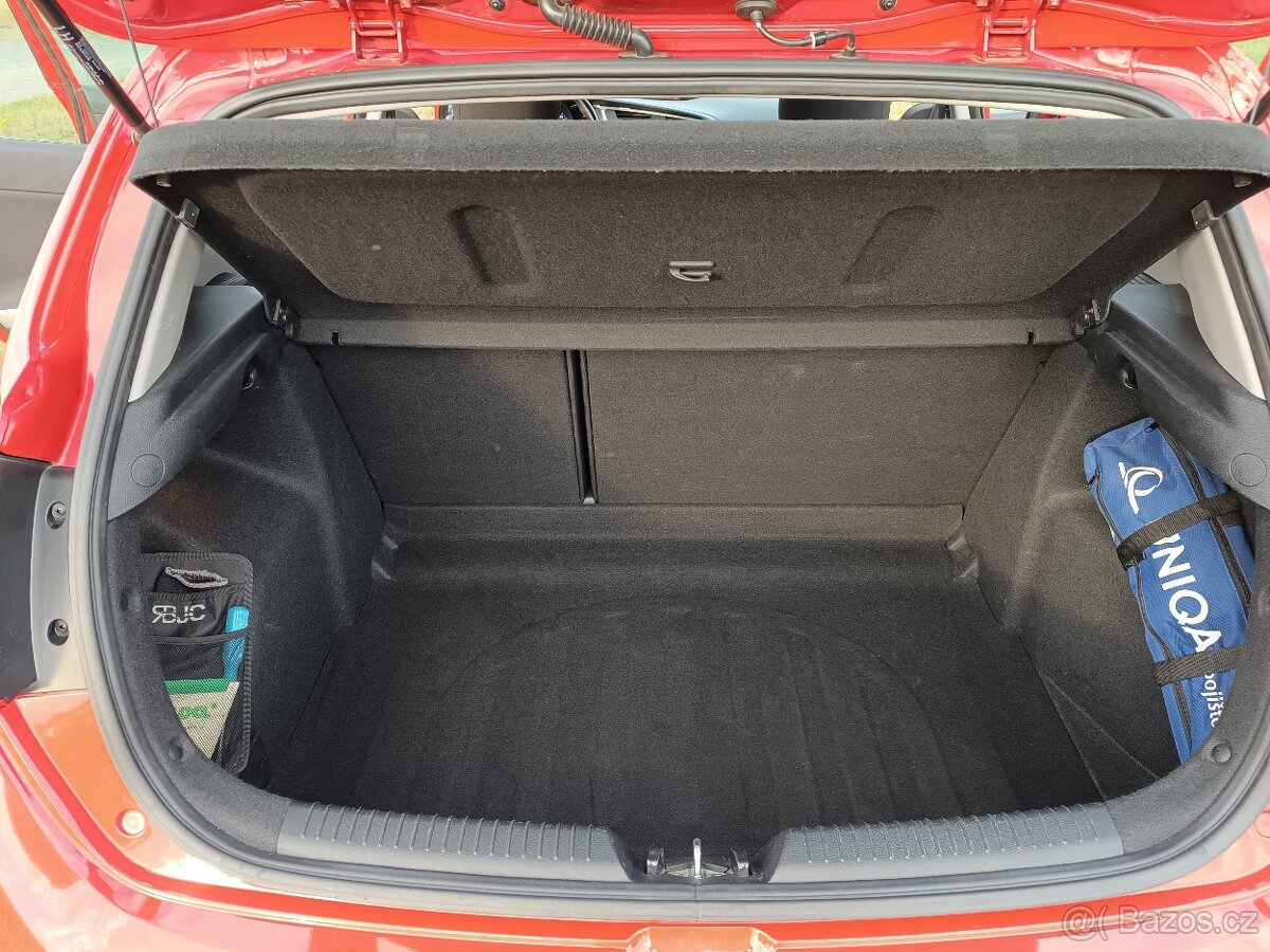 KIA Ceed 1,6 GDI - 12