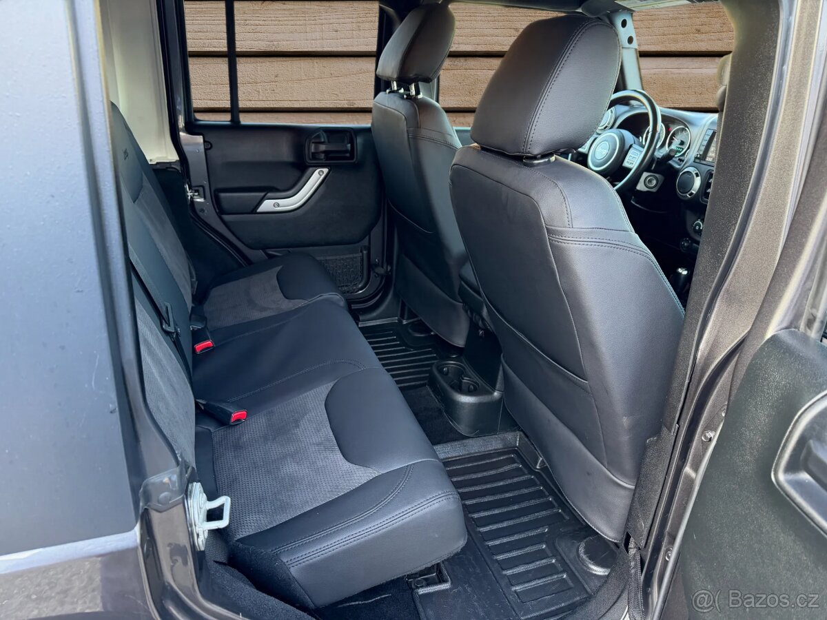 JEEP WRANGLER JK SAHARA PENTASTAR - 12