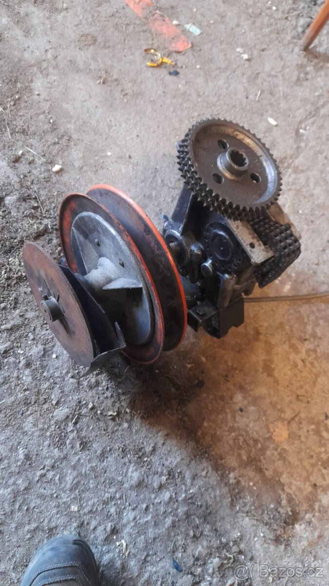 Sněžný skútr - 12