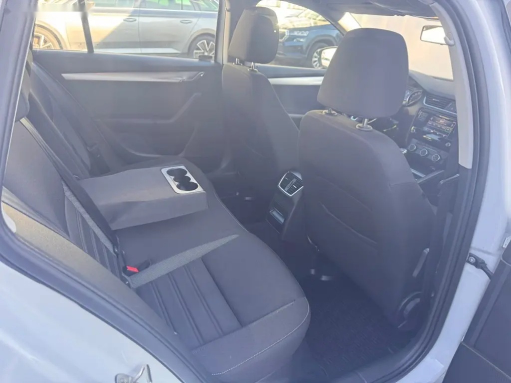 Škoda Octavia, COMBI AMBITION 1,5 TSi / 110 k - 12