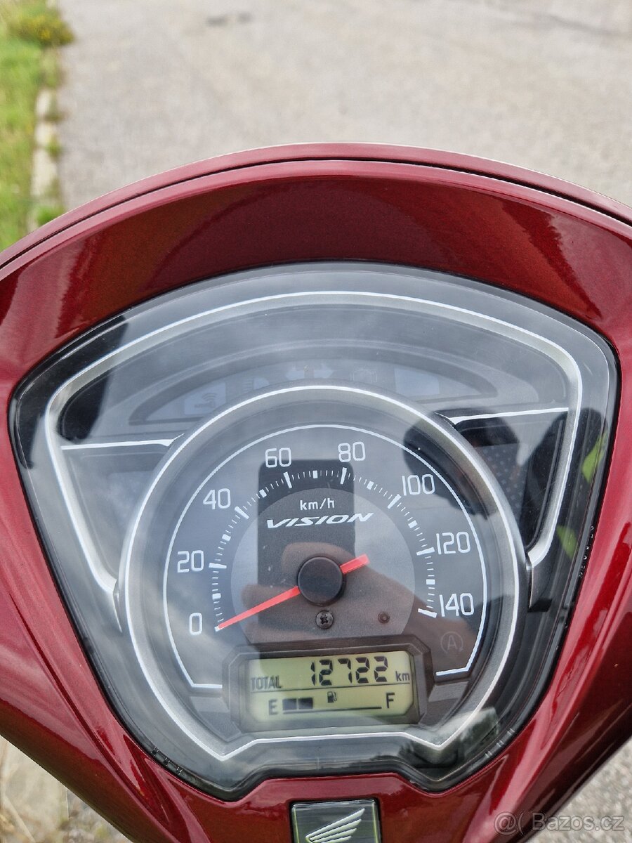 Honda Vision 110 - 12