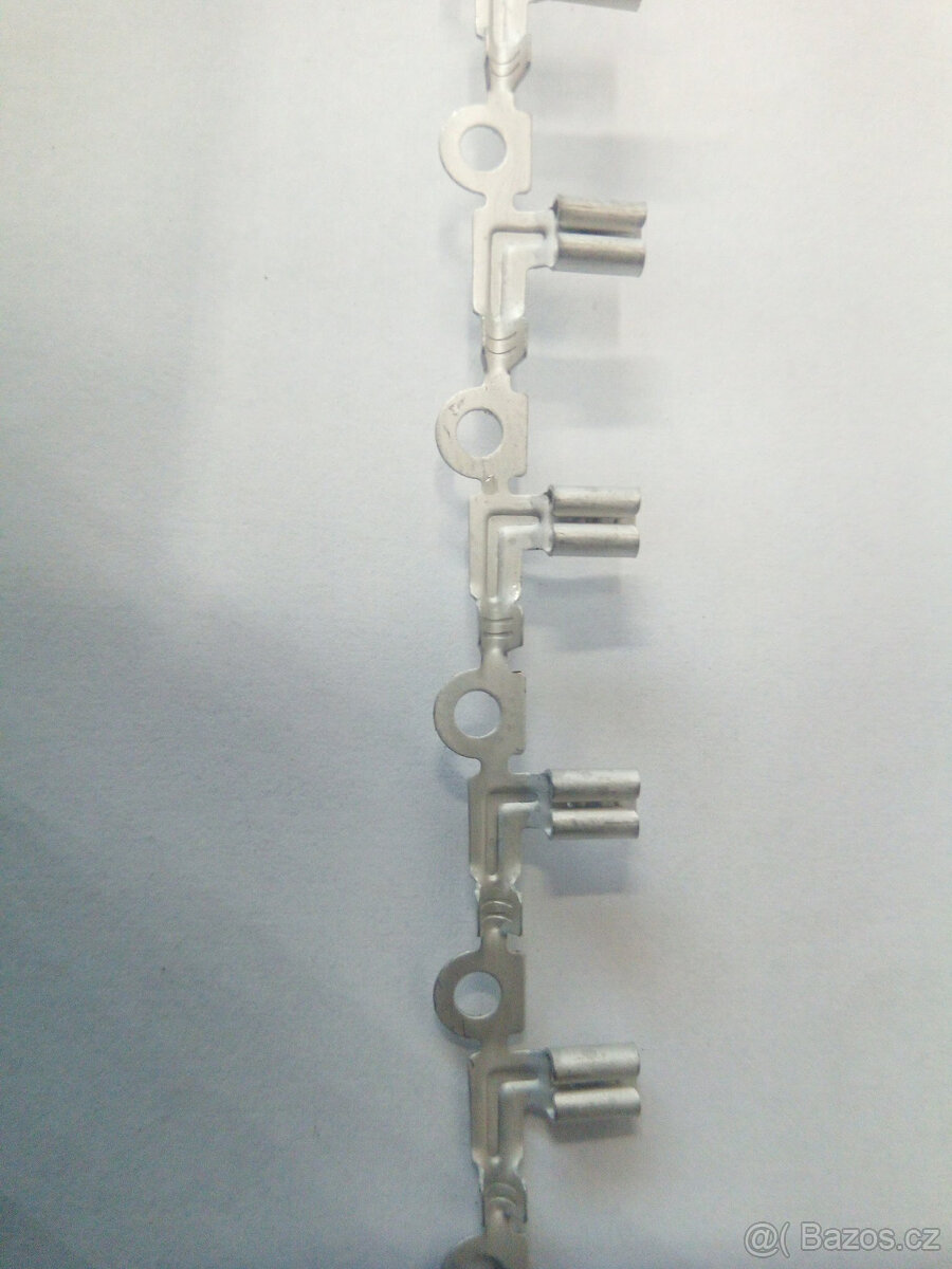 Konektory normál i speciální v metráži dohodou - 12