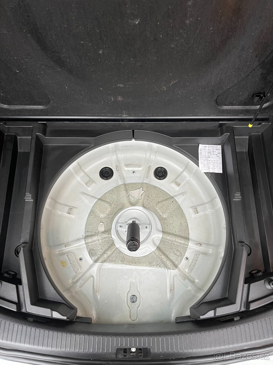 Volkswagen Touran 1.6 TDI 77kw - 12