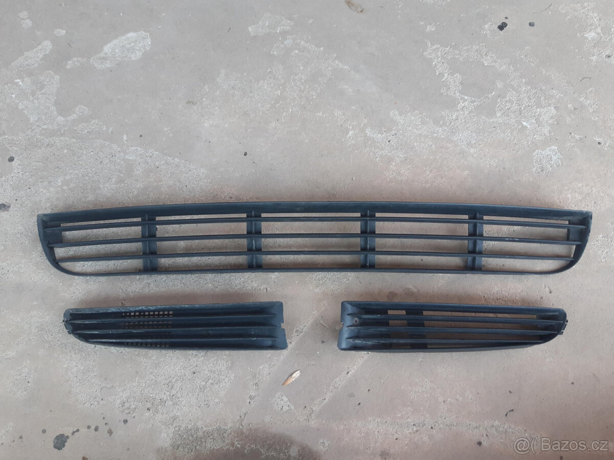 AUDI A8, S8 D2 - mřížky + mlhovky do nárazníku - 12