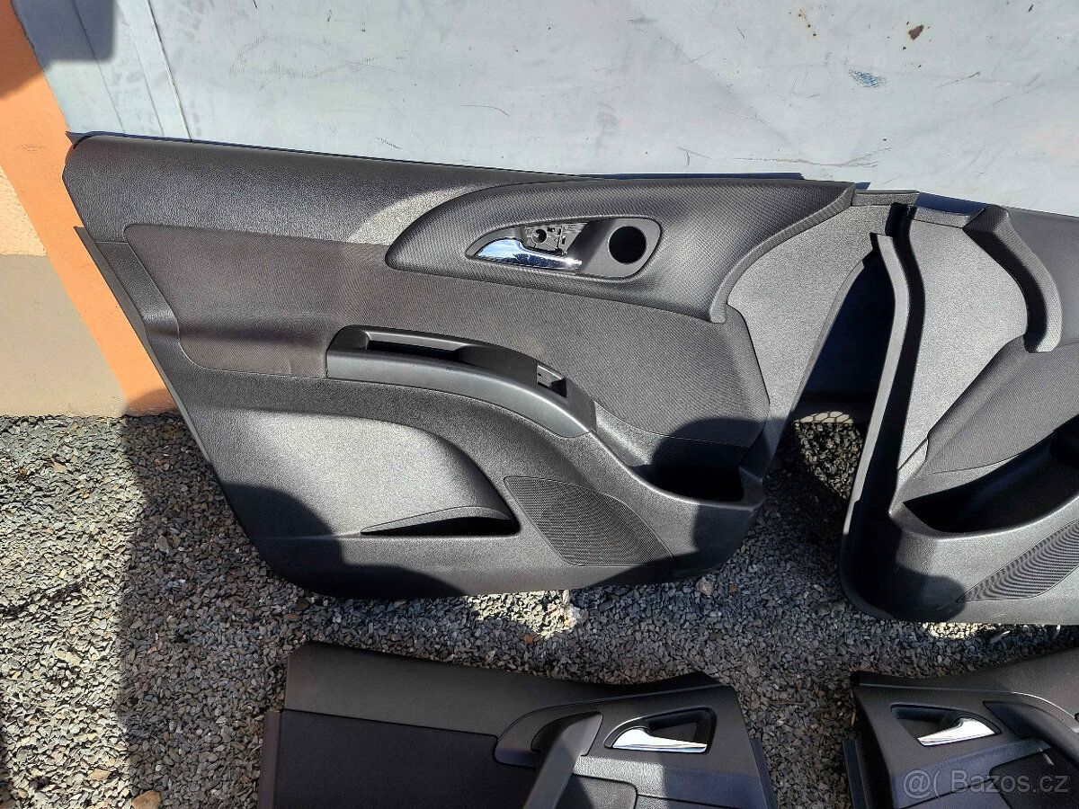 Sedačky, tapeci, loketka Meriva B - 12