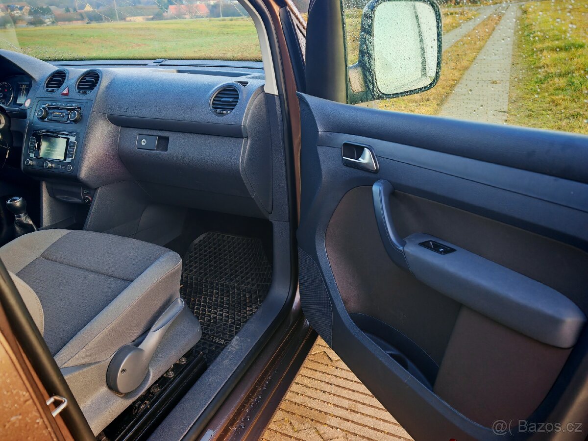 Vw Caddy 2.0tdi 103kw, klima, tažné, dovoz. - 12