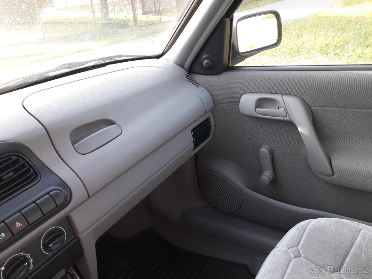 Škoda Felicie 1.3 MPi - 12