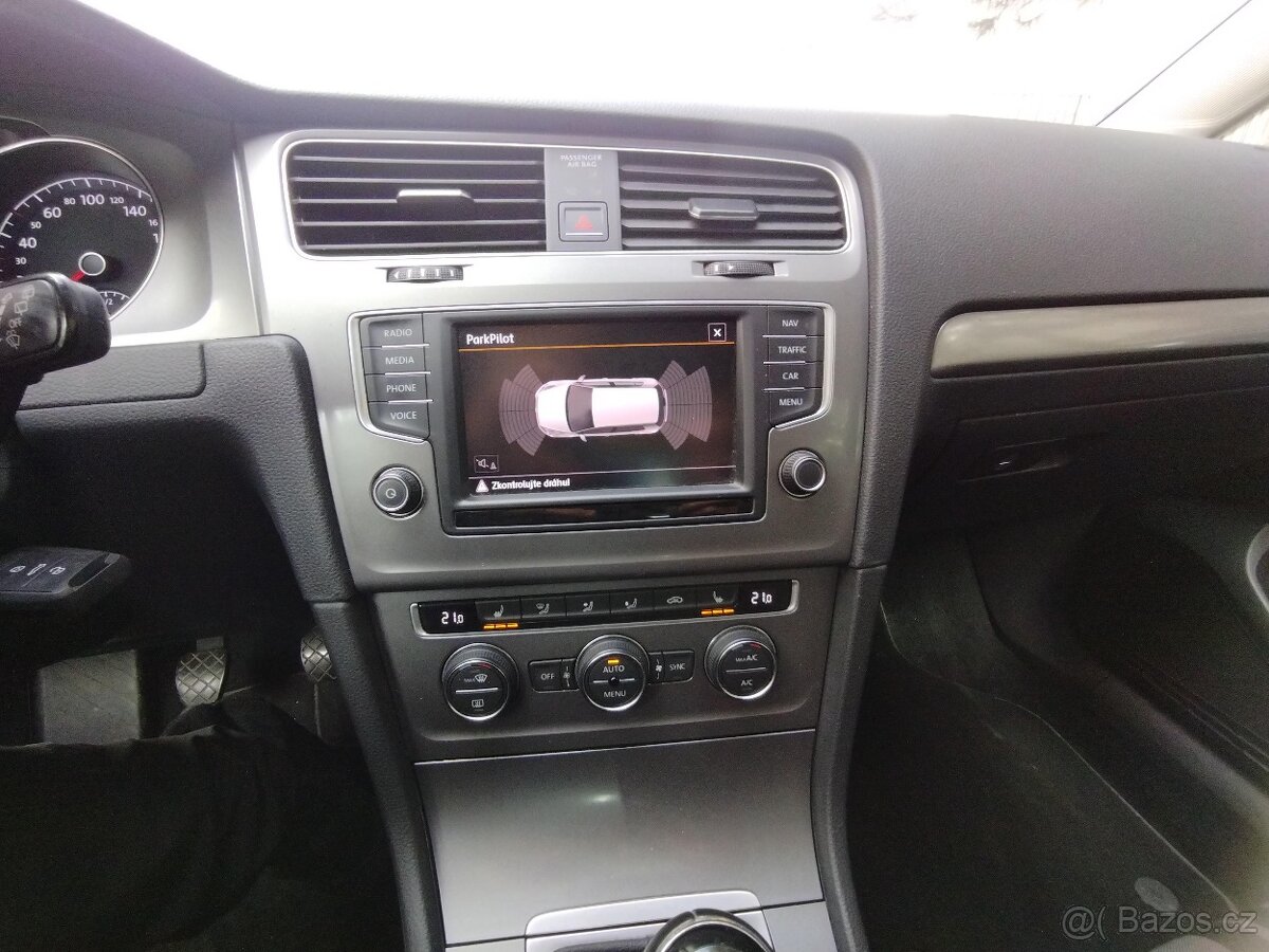 Volkswagen Golf VII, 1.2 TSI / 63 kW, NAVI, r.v. 2017 - 12