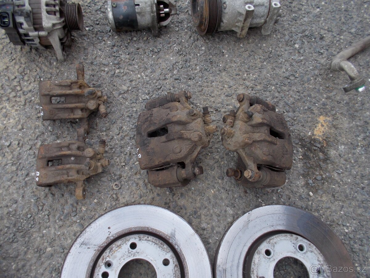 Díly podvozku Hyundai i30 1.4 80kw r.v. 2011 - 12