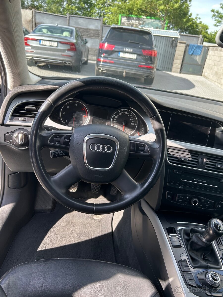 Audi A4 Avant 2.0TDI - 12