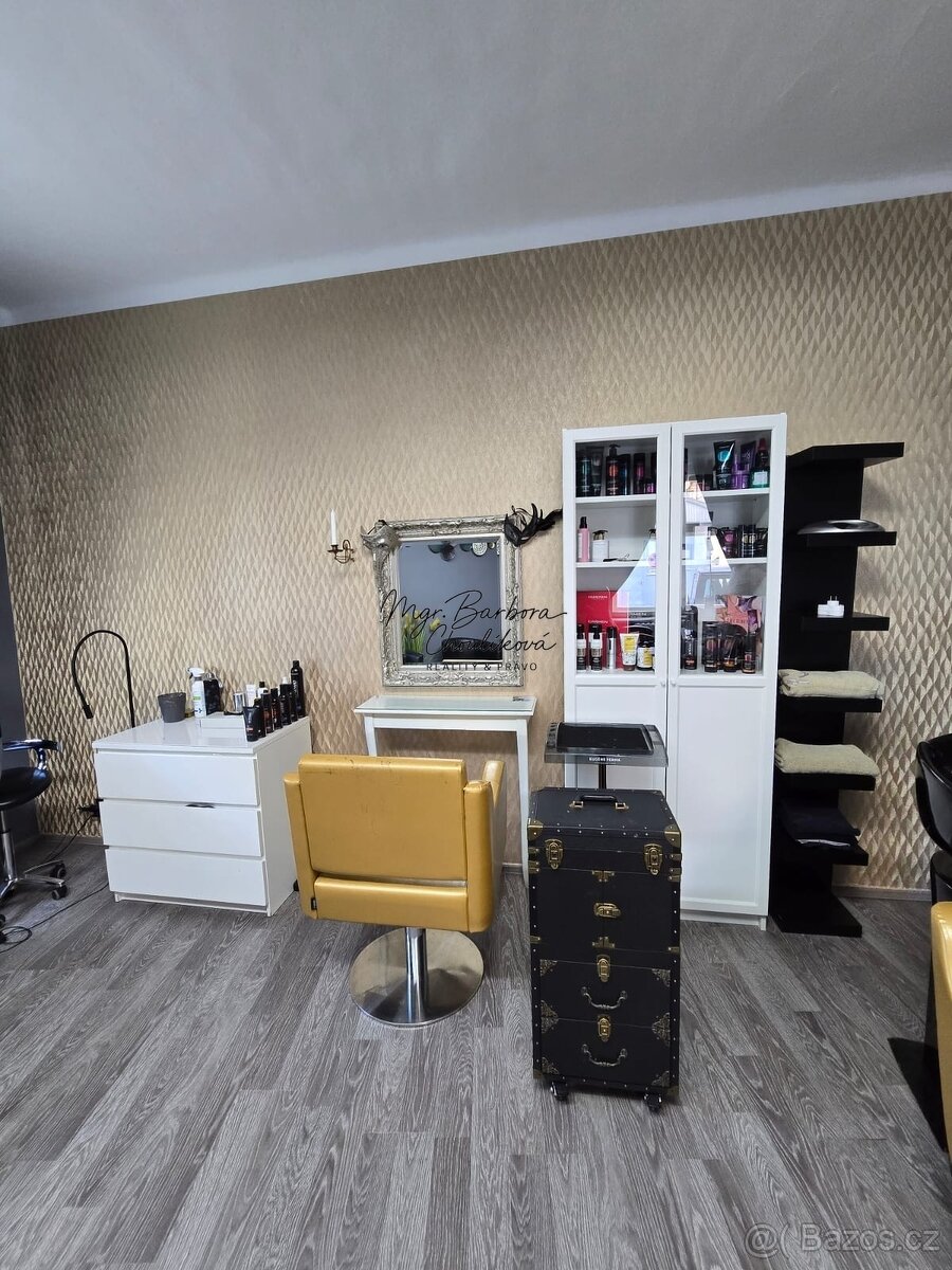 Pronájem moderního salonu / obchodního prostoru pro kadeřnic - 12