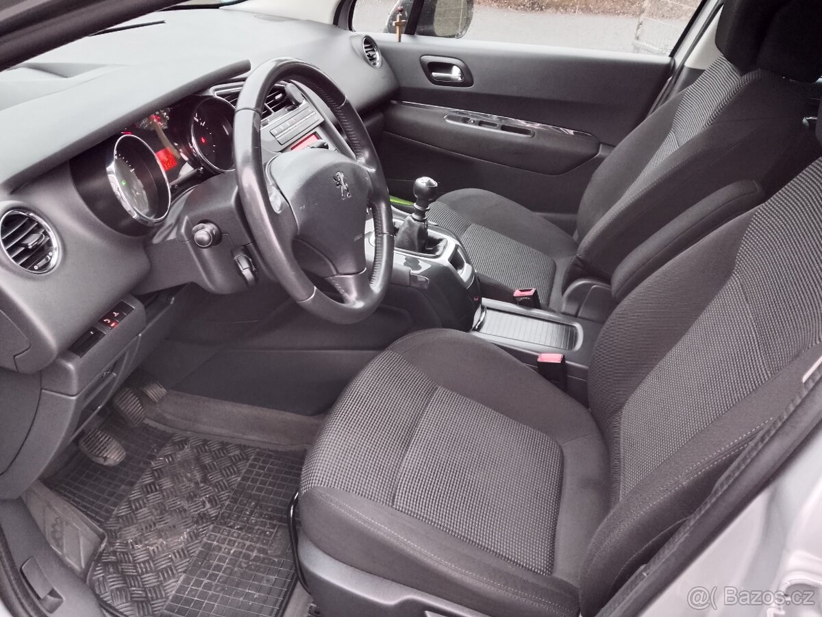 P-Peugeot 5008 1.6hdi 82kw r.v.2011 stk05/2027 - 12