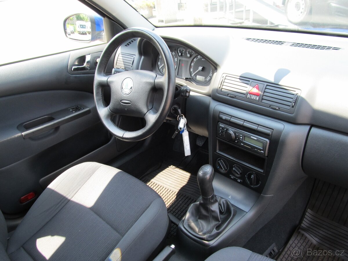 Škoda Octavia 1.6 i combi ČR 1.maj - 12