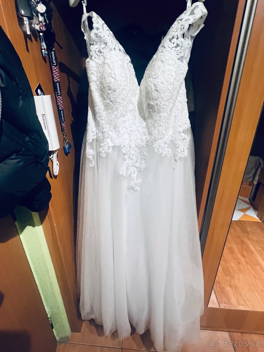 SVATEBNÍ ŠATY VEL.XL - 12