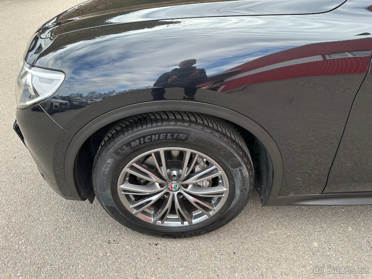 Alfa Romeo STELVIO 2.2JTDM - 12
