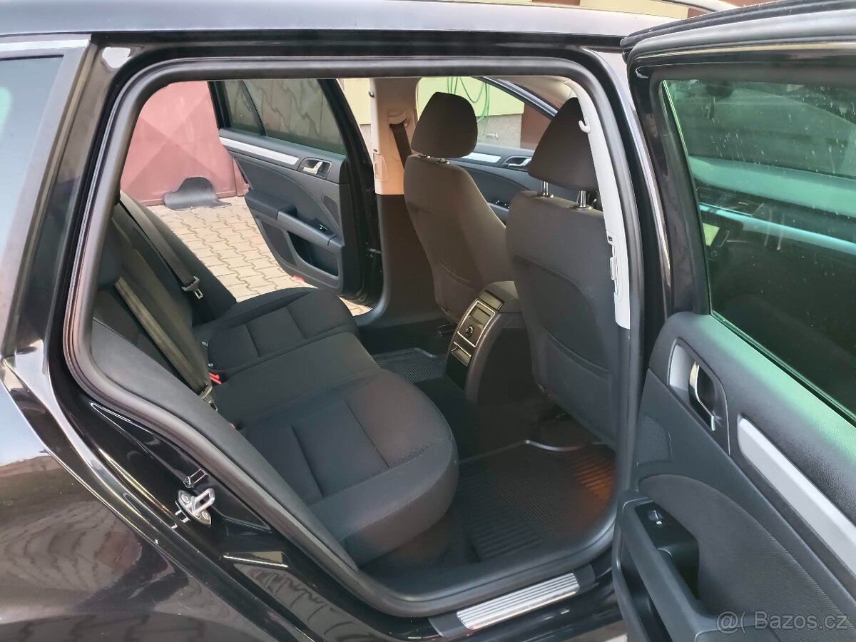 Superb 2.0 Tdi 103 kW DSG combi Elegance - 12