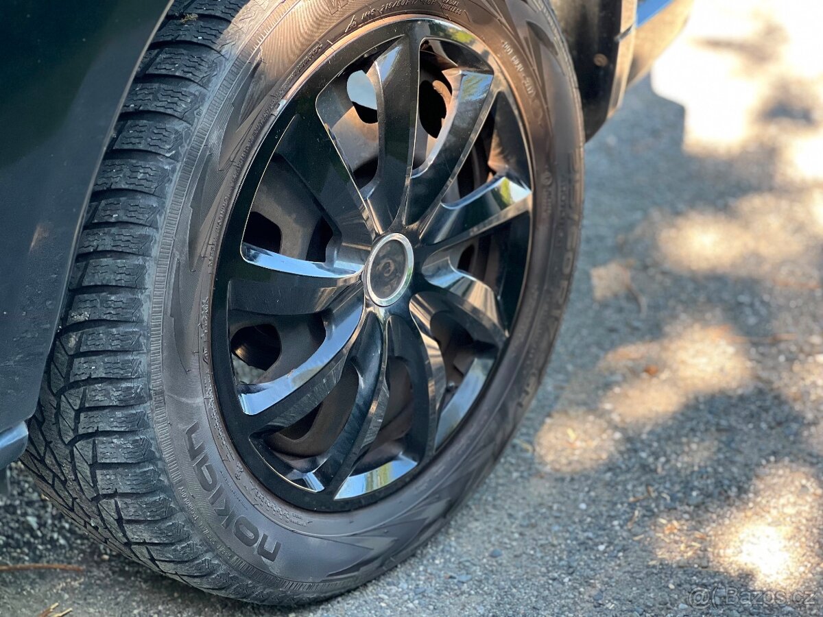 Dodge Caliber - 12