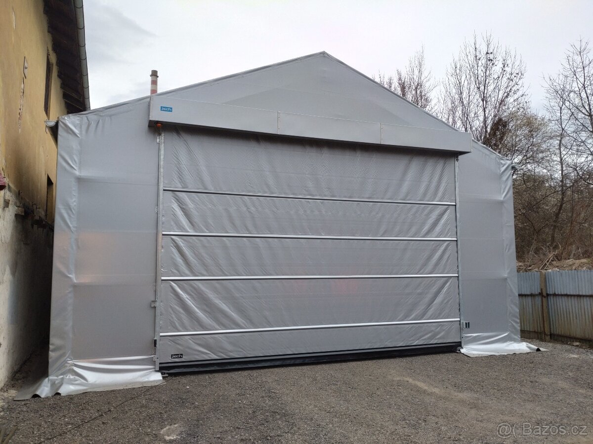 Plachtová hala - 12