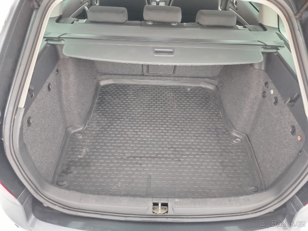 ŠKODA OCTAVIA COMBI 1.6 TDI...r.v.2010 - 12