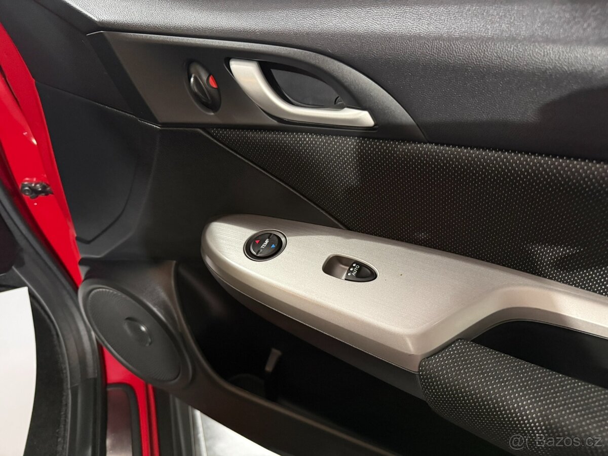 Honda Civic 1,8 TYPE-S AUTOMAT RARITA 1.MAJITEL CEBIA TOP - 12